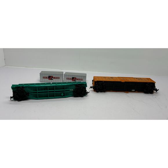 AHM HO Scale Flat Car With Sea Land Containers & Pacific Fruit Express Freight - Picture 6 of 7